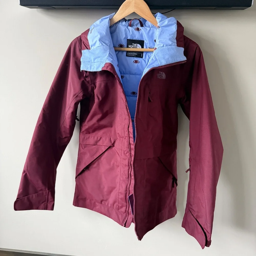 The North Face Women's Small Maroon Winter Jacket, ski or snowboard ready - Picture 2 of 16